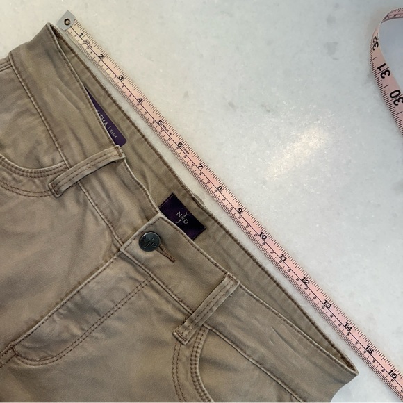 NYDJ Samantha Slim Jeans Pants Khaki Tan Taupe 6 Straight Stretch EUC - Picture 8 of 13
